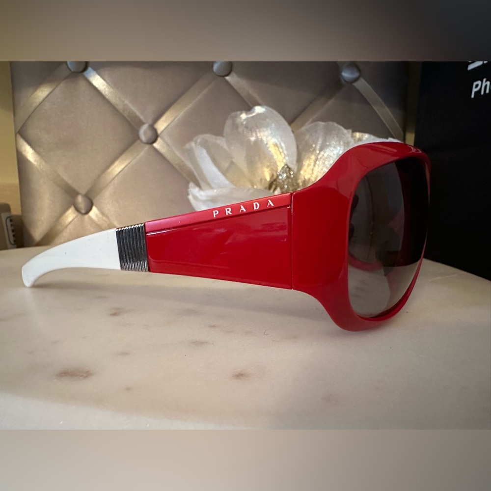 PRADA Unisex sunglasses